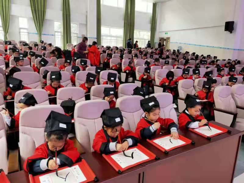 1606746358622098507.jpg ff798f4ef5496bc883a2b35ce8957b80_.jpg