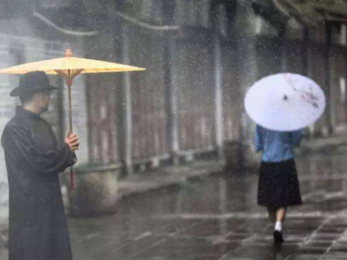 雨巷 虽美,戴望舒却孤独终身,爱情无望是毁灭,都是自作自受