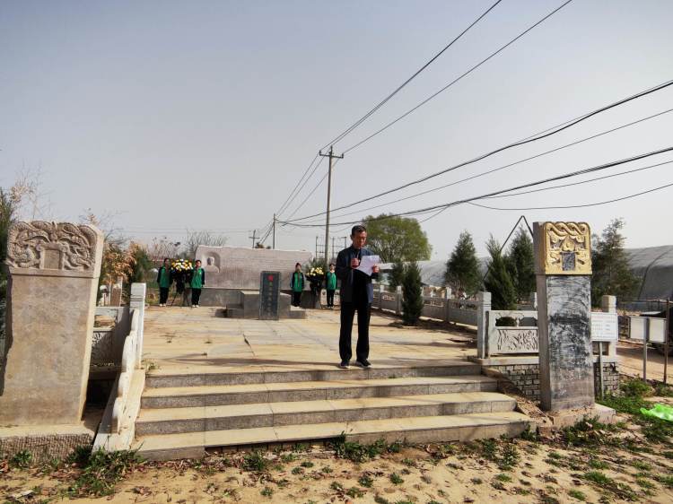 简篇-缅怀革命英烈,传承红色基因——白佛小学清明节主题实践活动