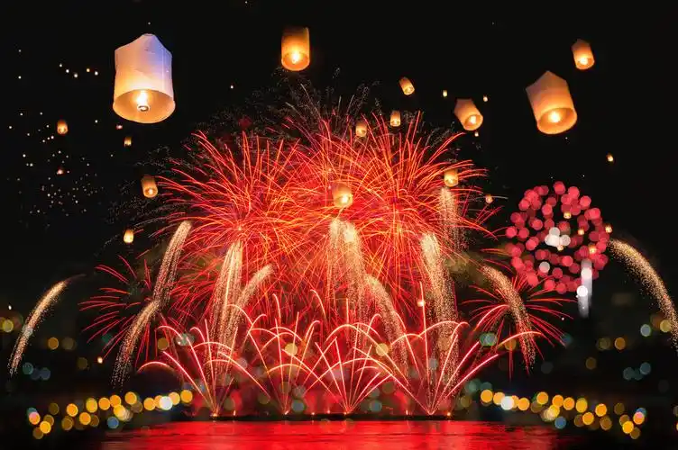 晏华满：《共庆新年》；《春节抒怀》