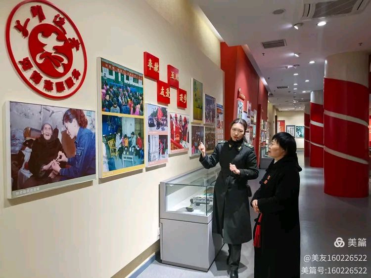 冬日里的红色洗礼一一记邓州编外雷锋团展览馆之行（散文）  文/李小鲁   摄影/徐友金  杜恒