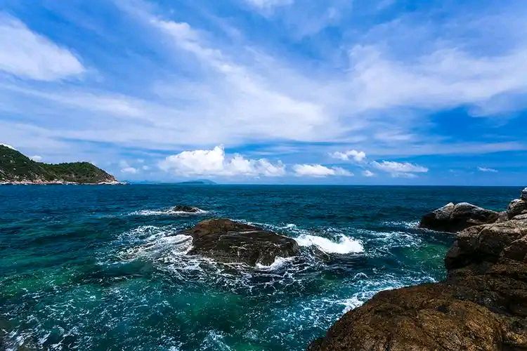 七律·南海潮