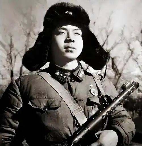 [致远文学社]  八秩五载   那束永不褪色的光  （现代自由诗）  作者/韩广华
