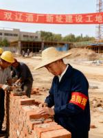 哈拉巴山一棵草•第三卷  光影留痕/第二章  青春之歌/第十三节 基建工地的总指挥/作者：刘连成