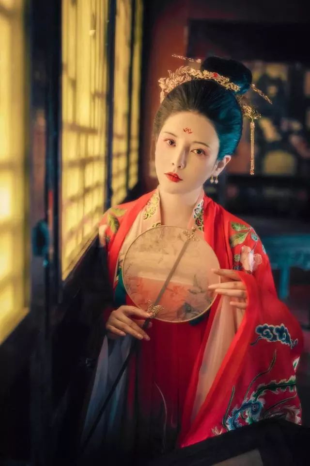 邂逅一首好词《蝶恋花·娇女》