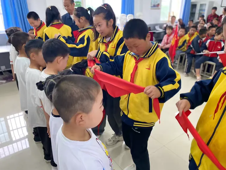 简篇-童心向党,快乐成长——永丰镇李塬小学“六一”文艺汇演