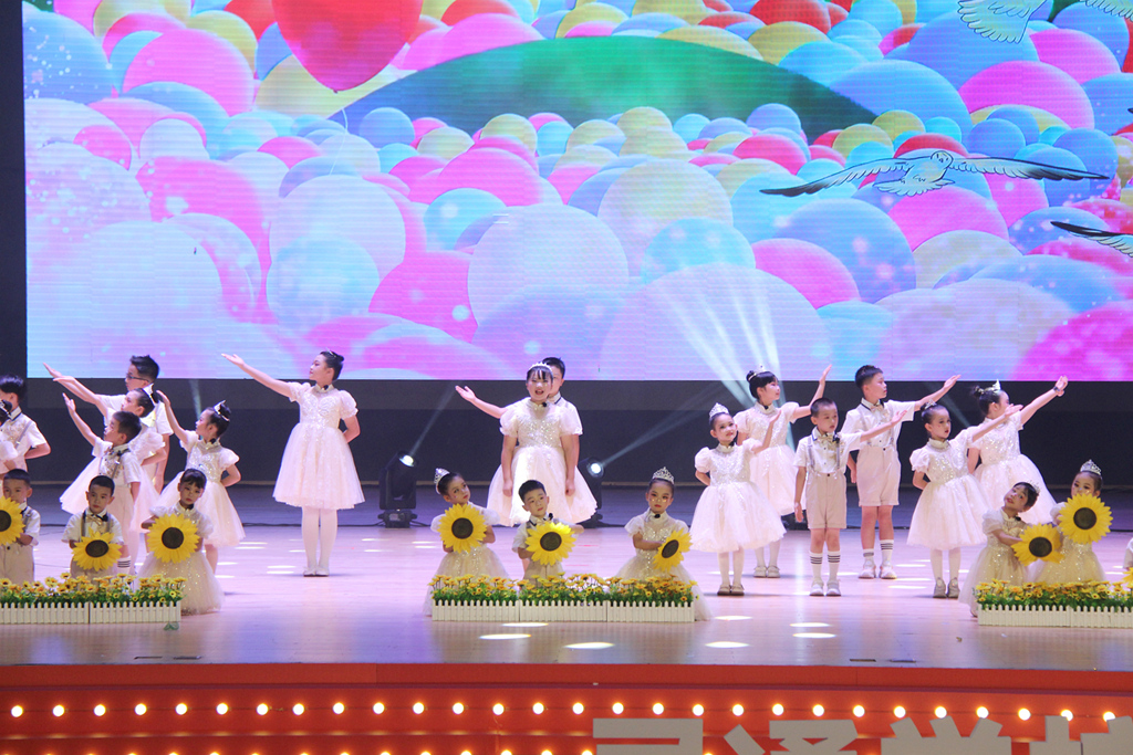 我的灵通,我的家--灵通学校25周年庆典隆重举行(图12) IMG_0231_副本_副本.jpg