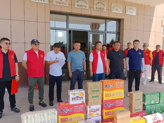 退役军人典范记国画大师陶冷月之孙陶航