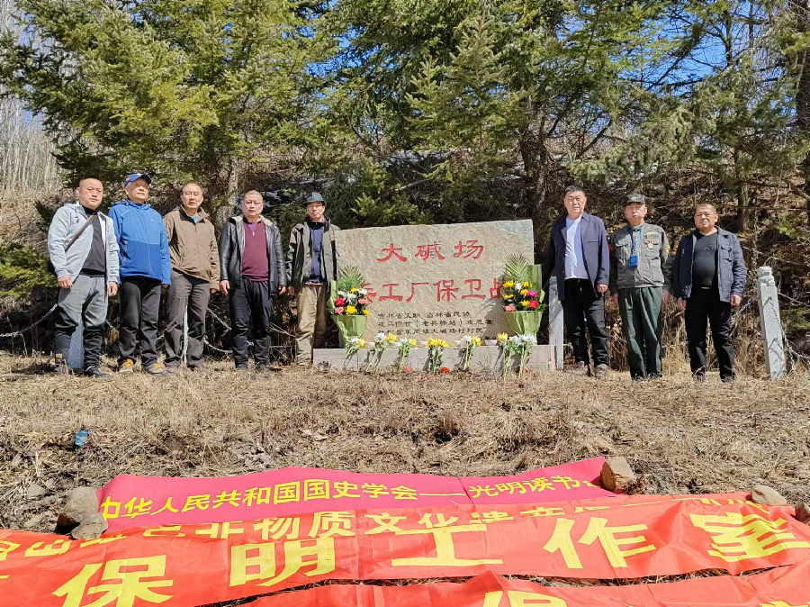 退役军人典范记国画大师陶冷月之孙陶航