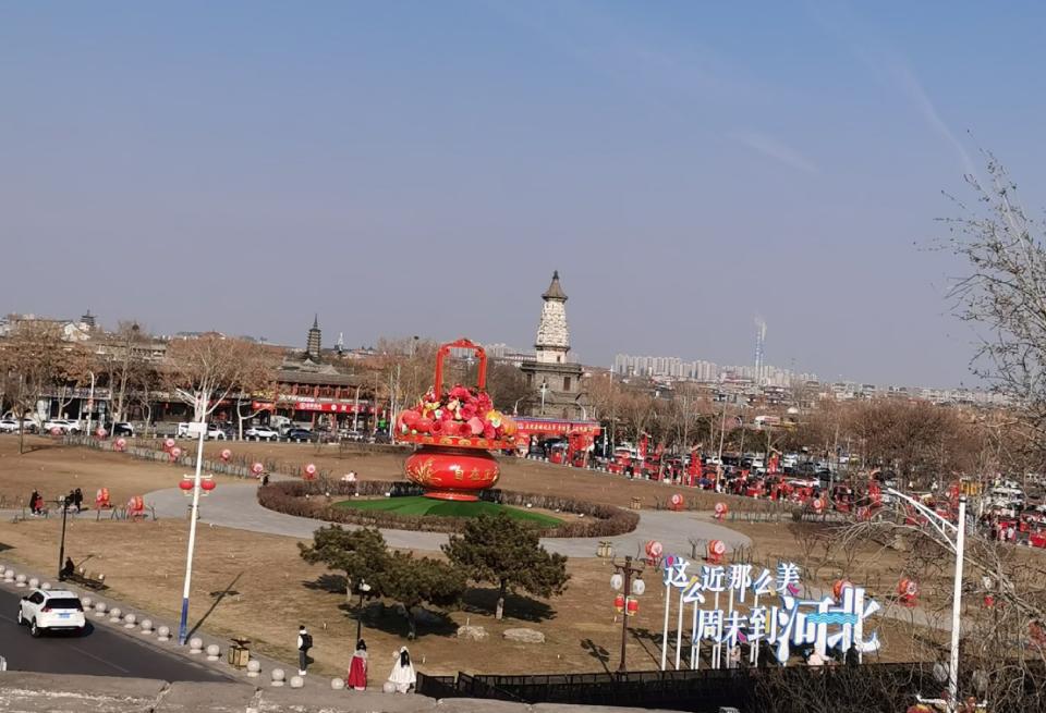 过年   文:孙雪花      播:蝴蝶兰