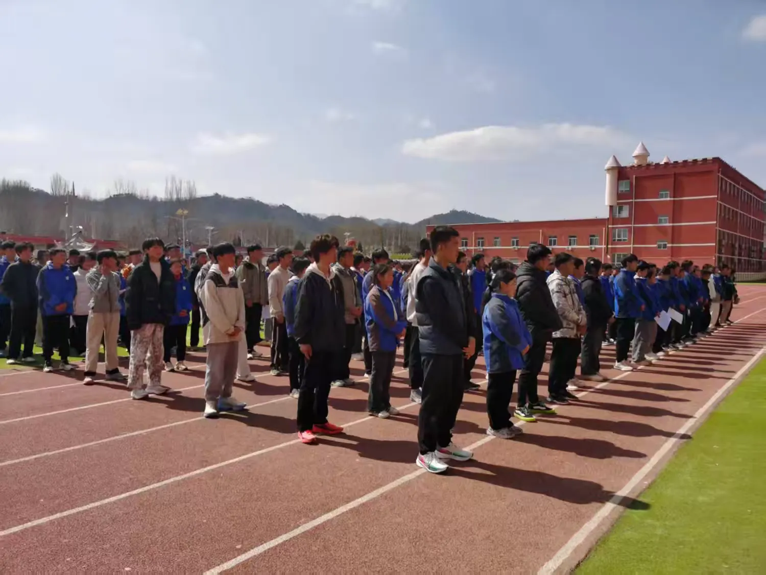 简篇-百日策马破雄关,盛夏扬眉捷报传