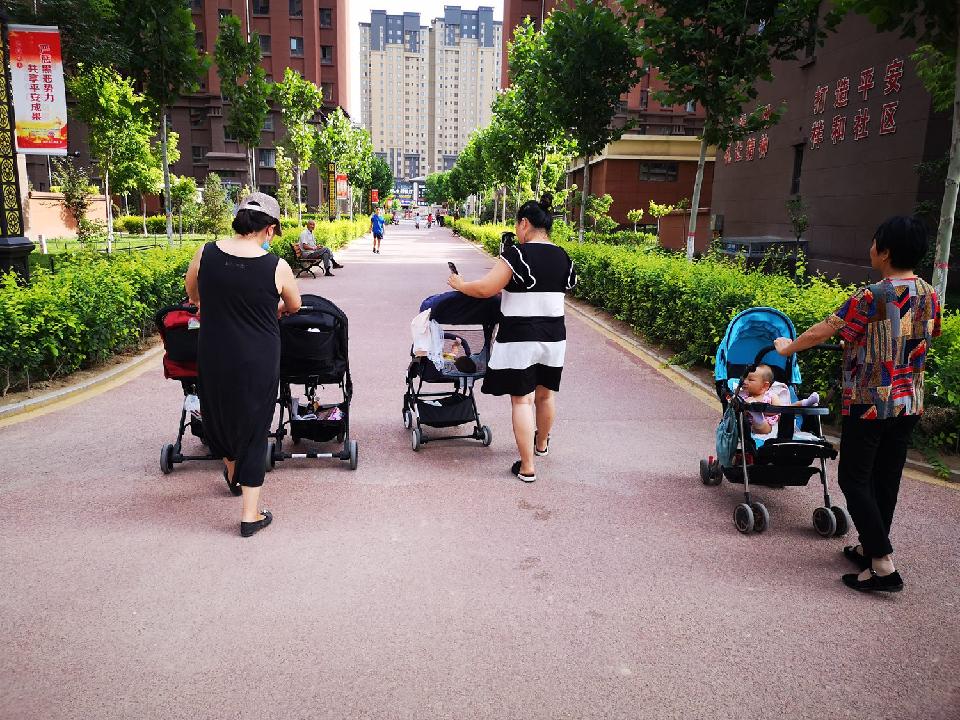 《一人俩车》鄢德军