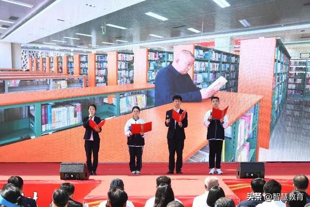 沧州渤海院校成功举办教育教学成果展暨李炳天将军诗•歌演唱会