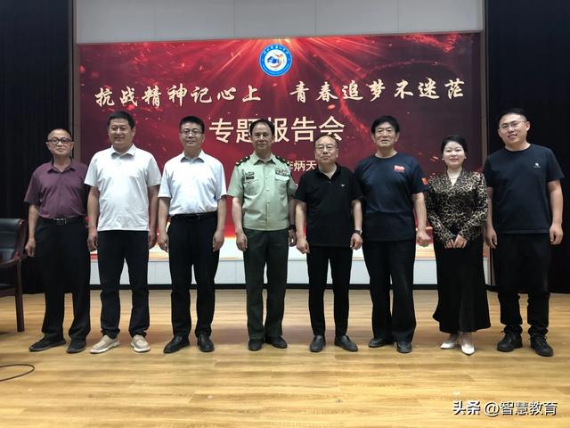李炳天将军思政课走进盐山中学