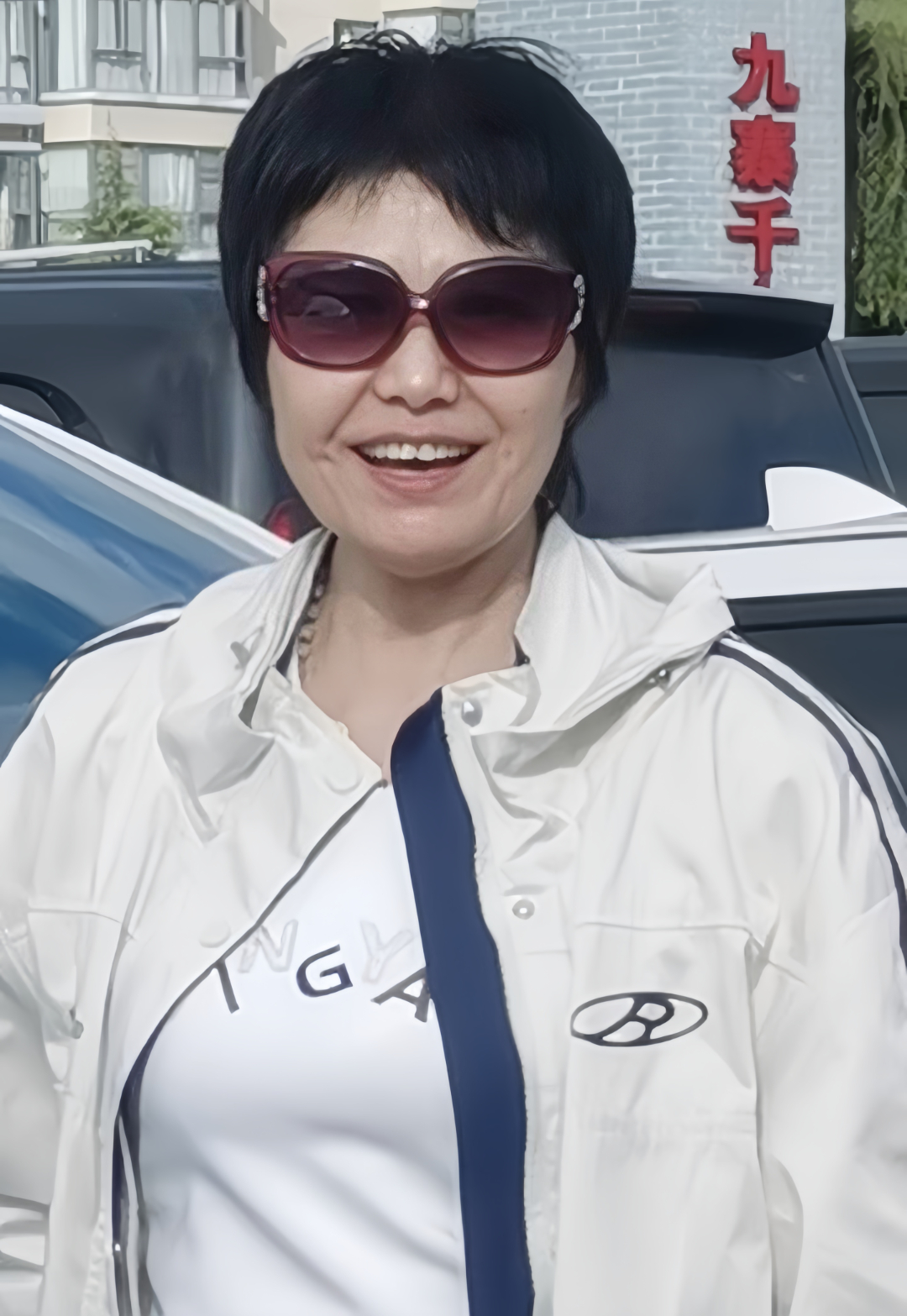 天佑 英子_副本.jpg