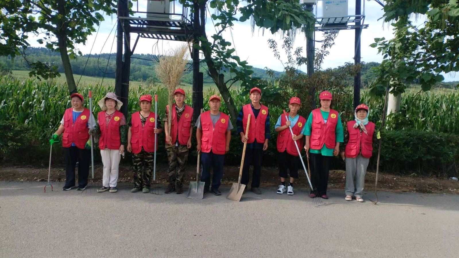 志愿情暖清河 真情奉献乡村