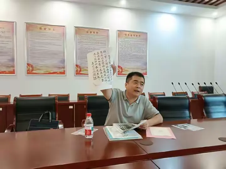 简篇-【“档”你需要我就在】历下区档案馆获赠厚重“历史印” 抗战名将后人捐献珍档寄托家国情怀