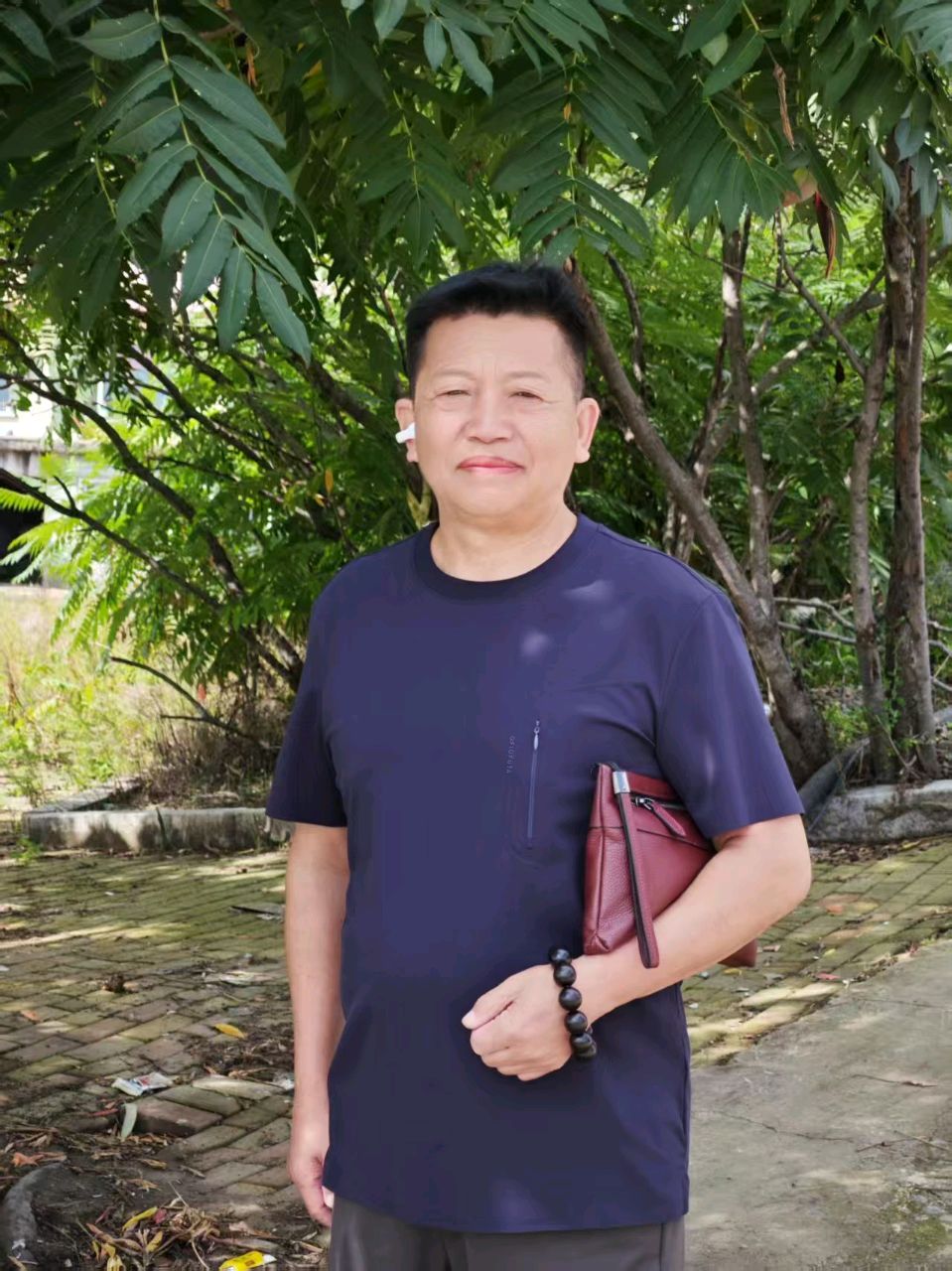鲜红的玫瑰（国家公祭日感怀）  文/孟广学（吉林）‖ 东方《品语亭》诗社
