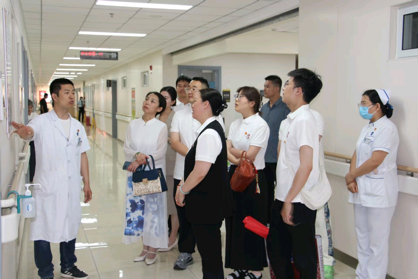 【都市头条向幸福出发编辑部】第13106期   结缘陈家芝主席
