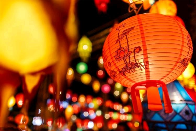 元宵节八位诗人老师联袂吟诗‖不忘初心/徐志赓/于周波/胡正欣/曹建成/王波/小蛇/谭勇