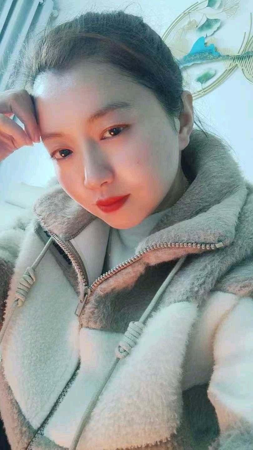我赞才女五首诗作者/马民权
