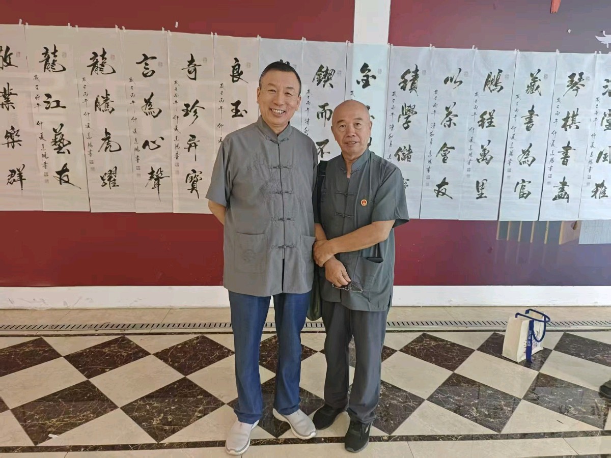 刘殿祥《墨韵抒怀，德艺流芳》——观呂鹏先生书法展有感  诵读：赢赢（郭伟）