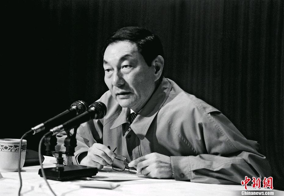 深切缅怀朱镕基总理（外一首）    作者:金夜（兰州）