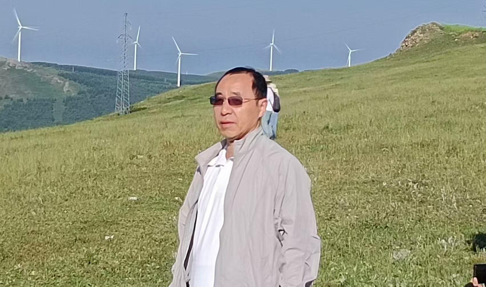 98【西楼文苑成立十周年诗词大赛】（98号参赛作品）作者//鹿国栋 朗诵//桃子