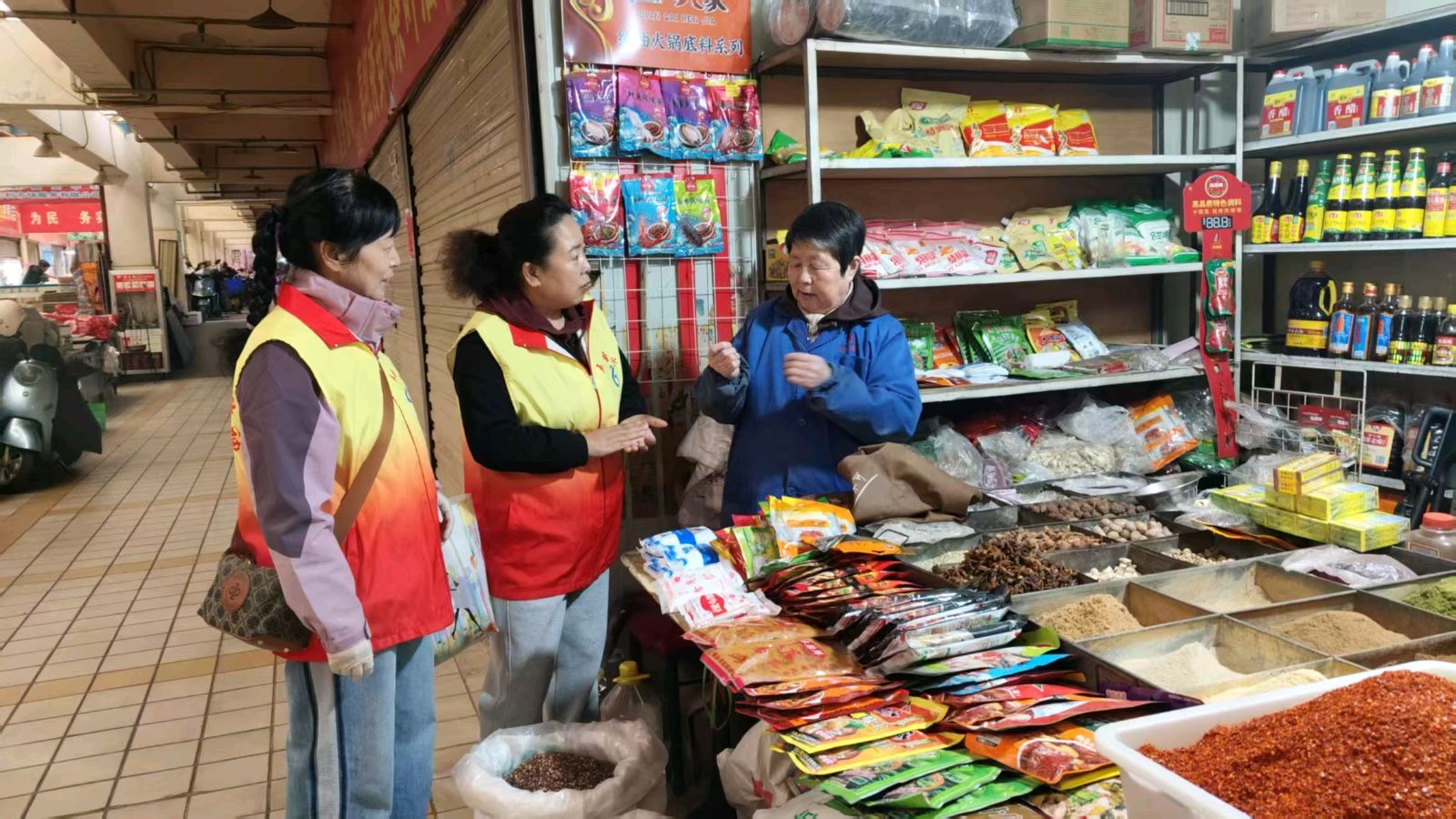 志愿服务进市场 绿色发展入民心