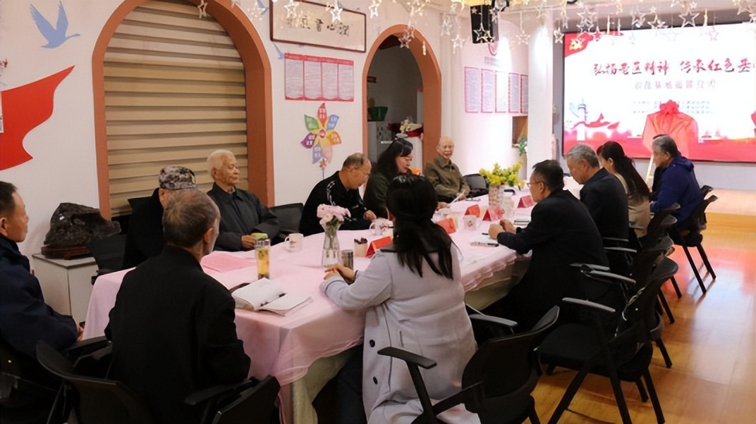 传承红色基因  书香浸润初心  // 石广东