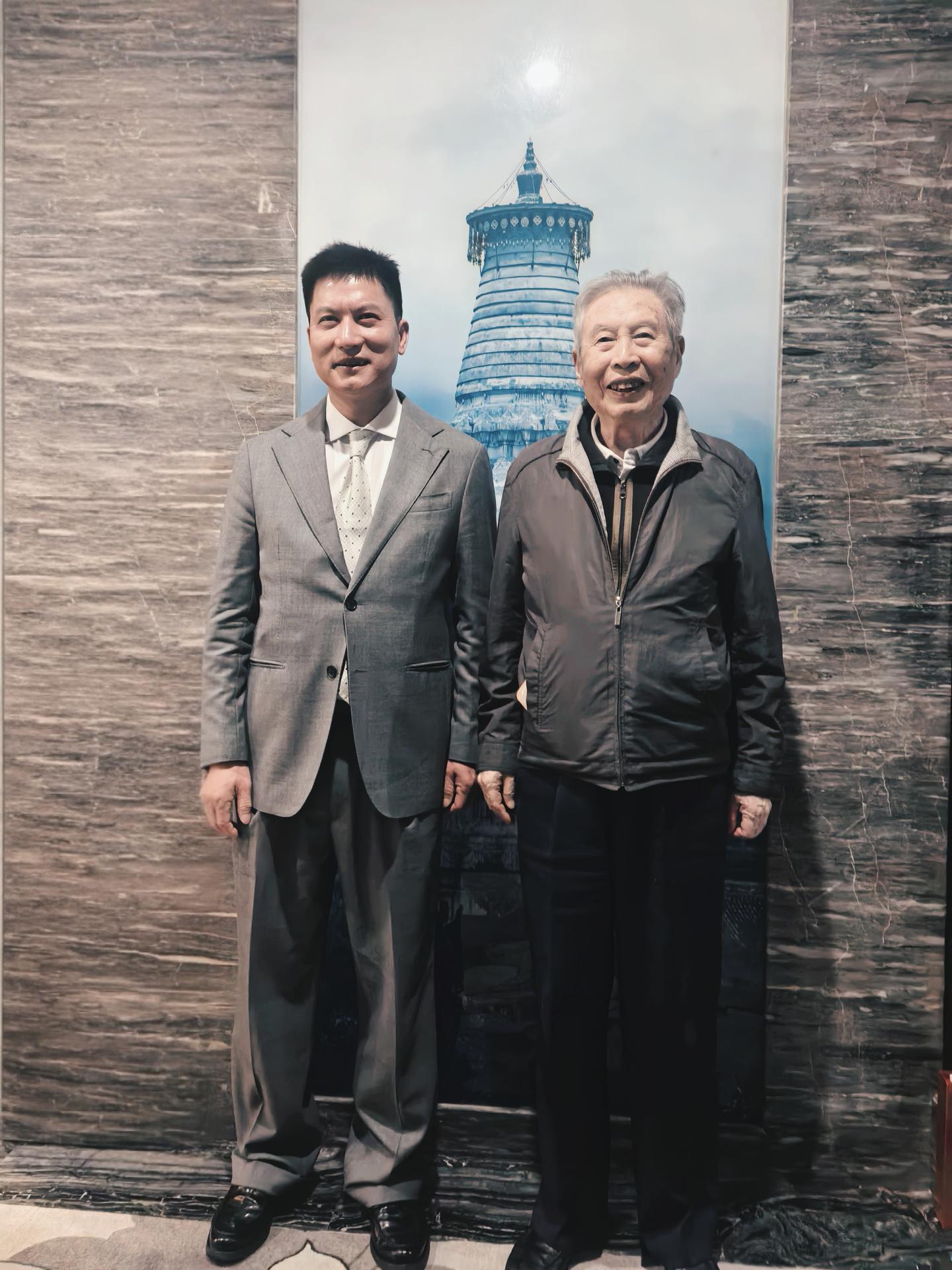 湖北省浙江商会执行会长吴时水先生应邀在北京开展商贸交流