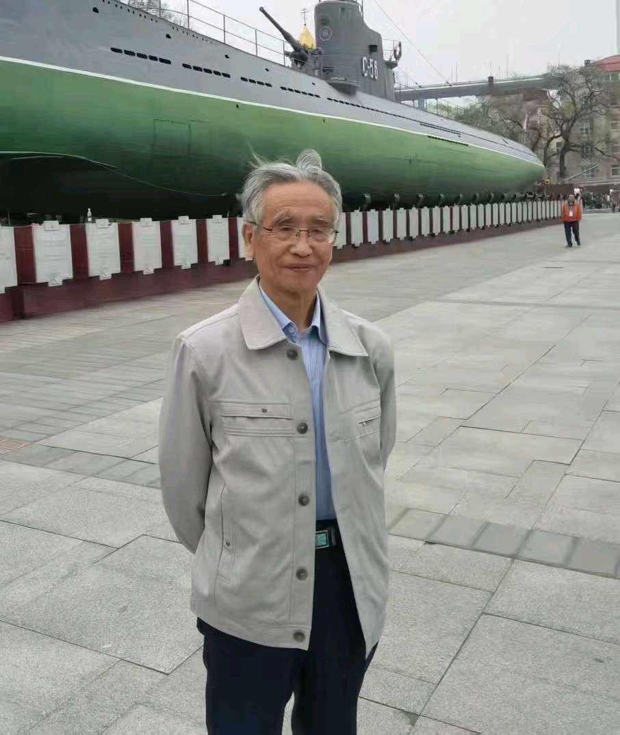 霜降里的翠绿   作者Ⅱ周大策