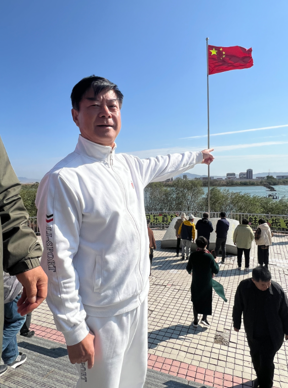 林峰点评曾凡荣诗九首