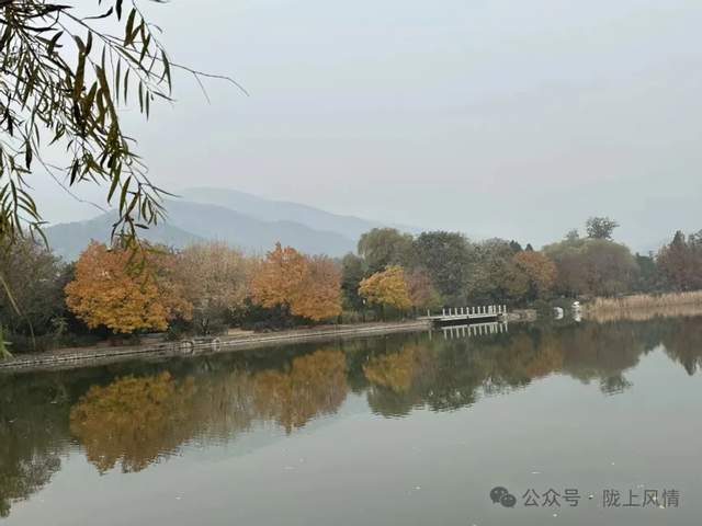 香山饯秋赋（萧毅）